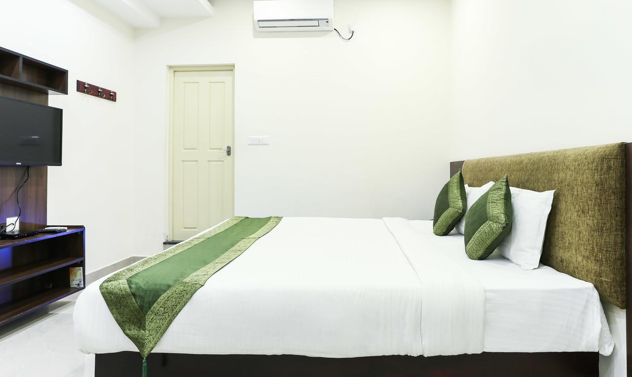 Hotel Cmk Habitat Centre à Kochi Extérieur photo