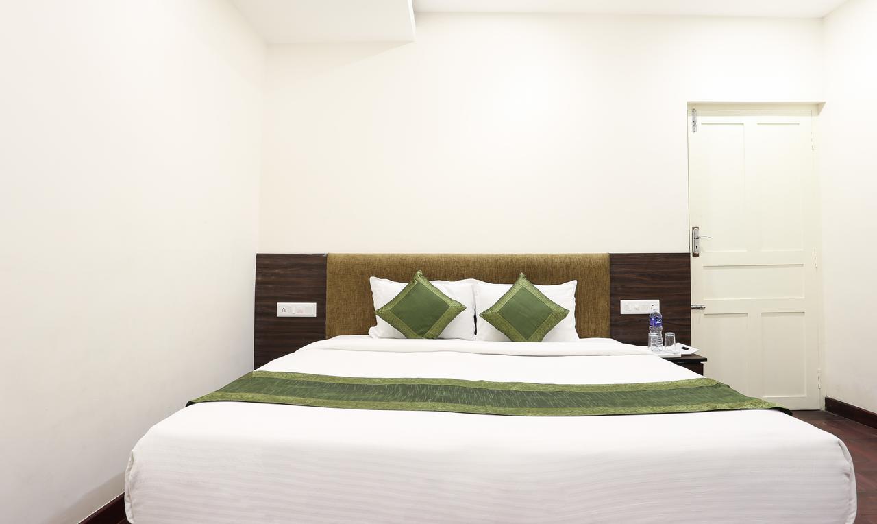 Hotel Cmk Habitat Centre à Kochi Extérieur photo